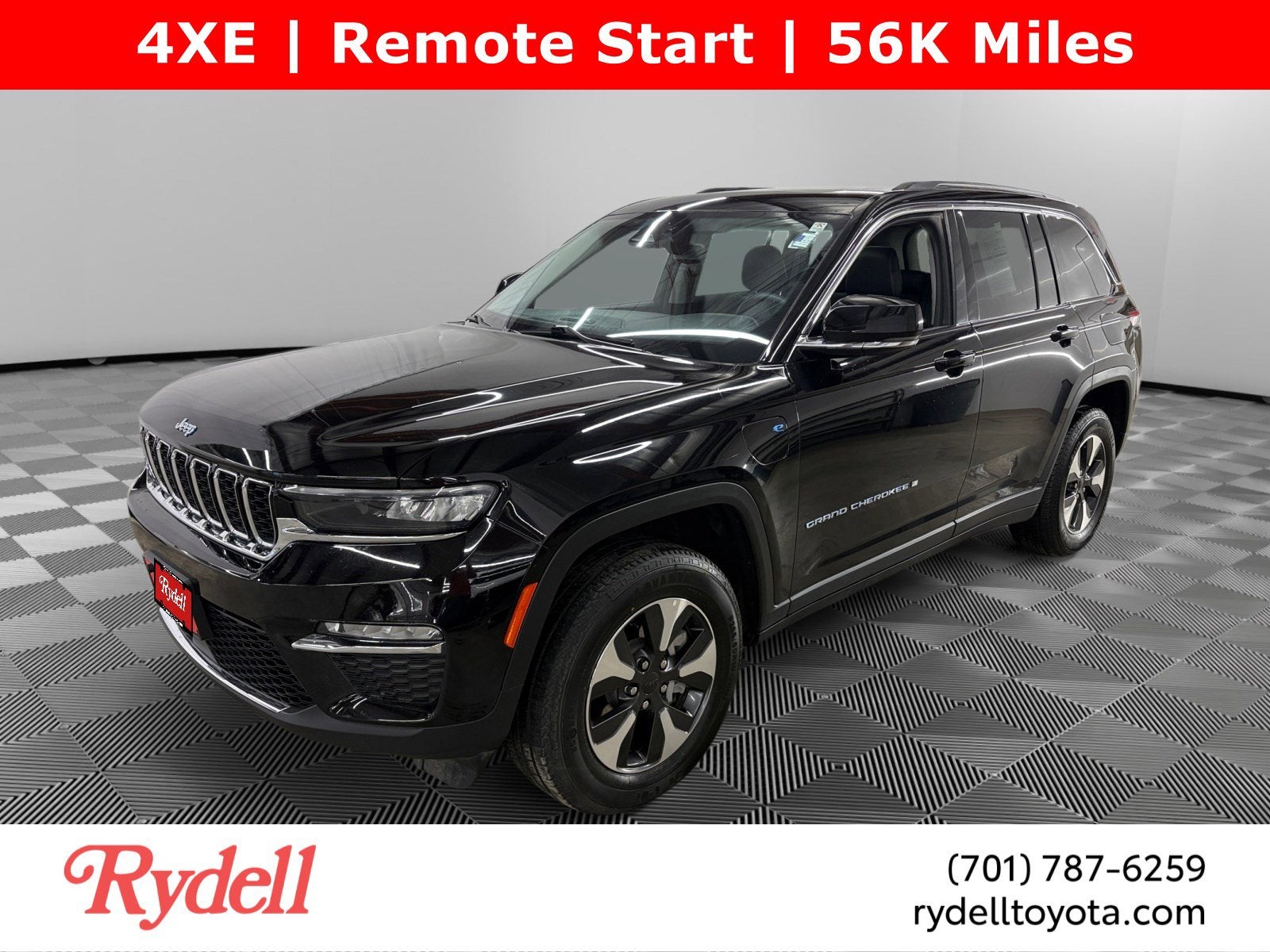 2024 Jeep Grand Cherokee 4xe 4XE in Diamond Black Crystal Pearlcoat — front three-quarter view