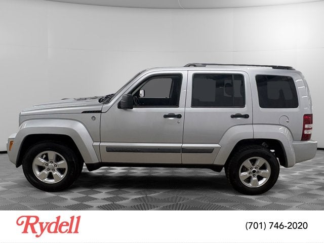2012 Jeep Liberty — side profile view
