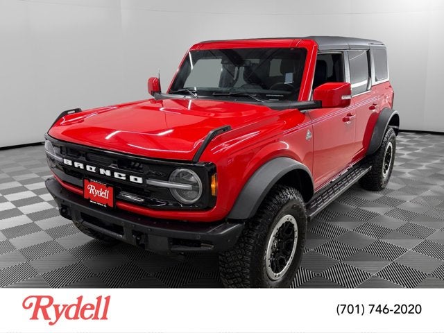 2023 Ford Bronco Outer Banks in Race Red — front three-quarter view